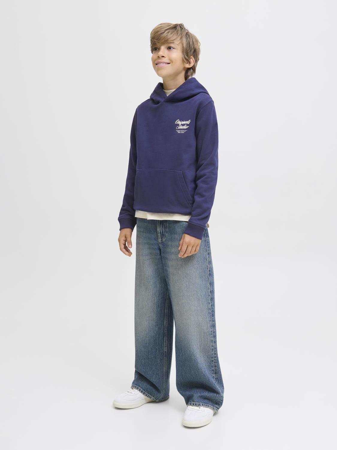 model_shot-front_full